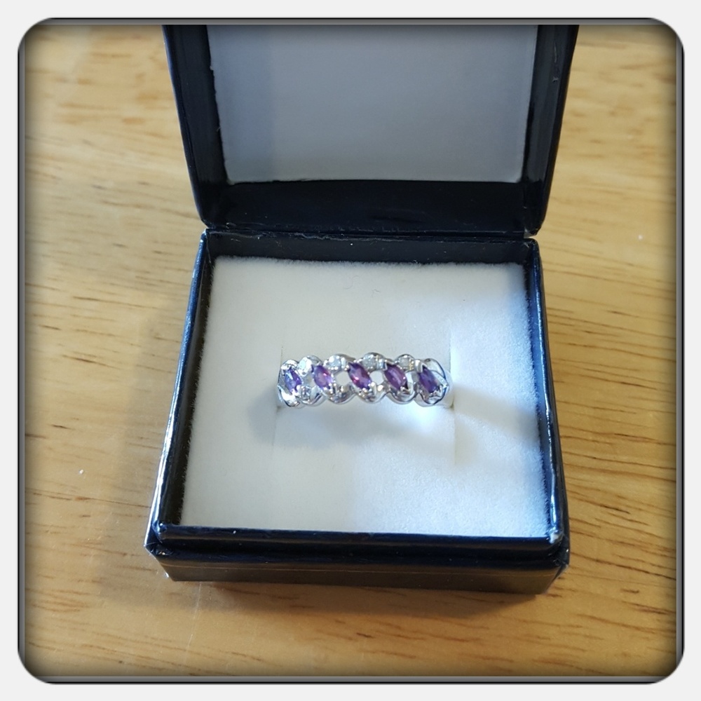 NWOT Woman's Genuine Amethyst And Diamond Ring